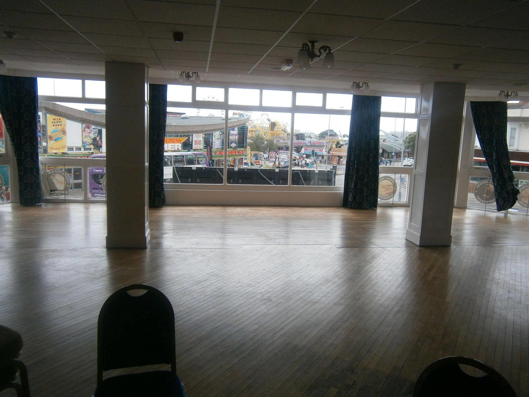 OYO Grosvenor House Hotel Skegness Buitenkant foto